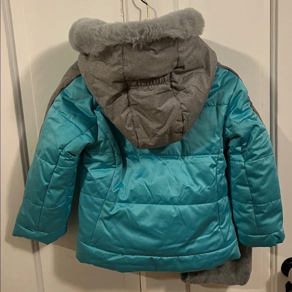 NWOT Gerry 4T winter jacket with furry, fleece lined hood